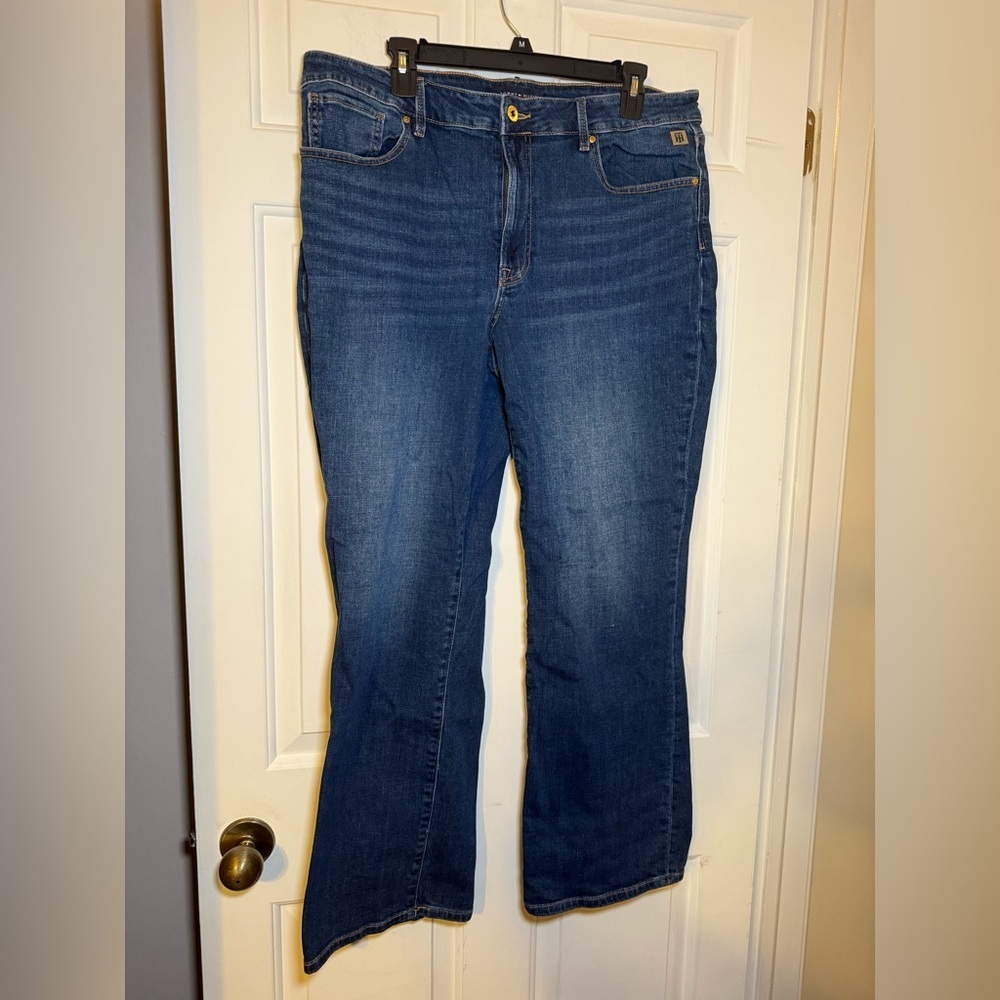 Tommy Hilfiger Woman’s Size 16 Jeans Tribeca Straight Leg Stretch High Rise EUC